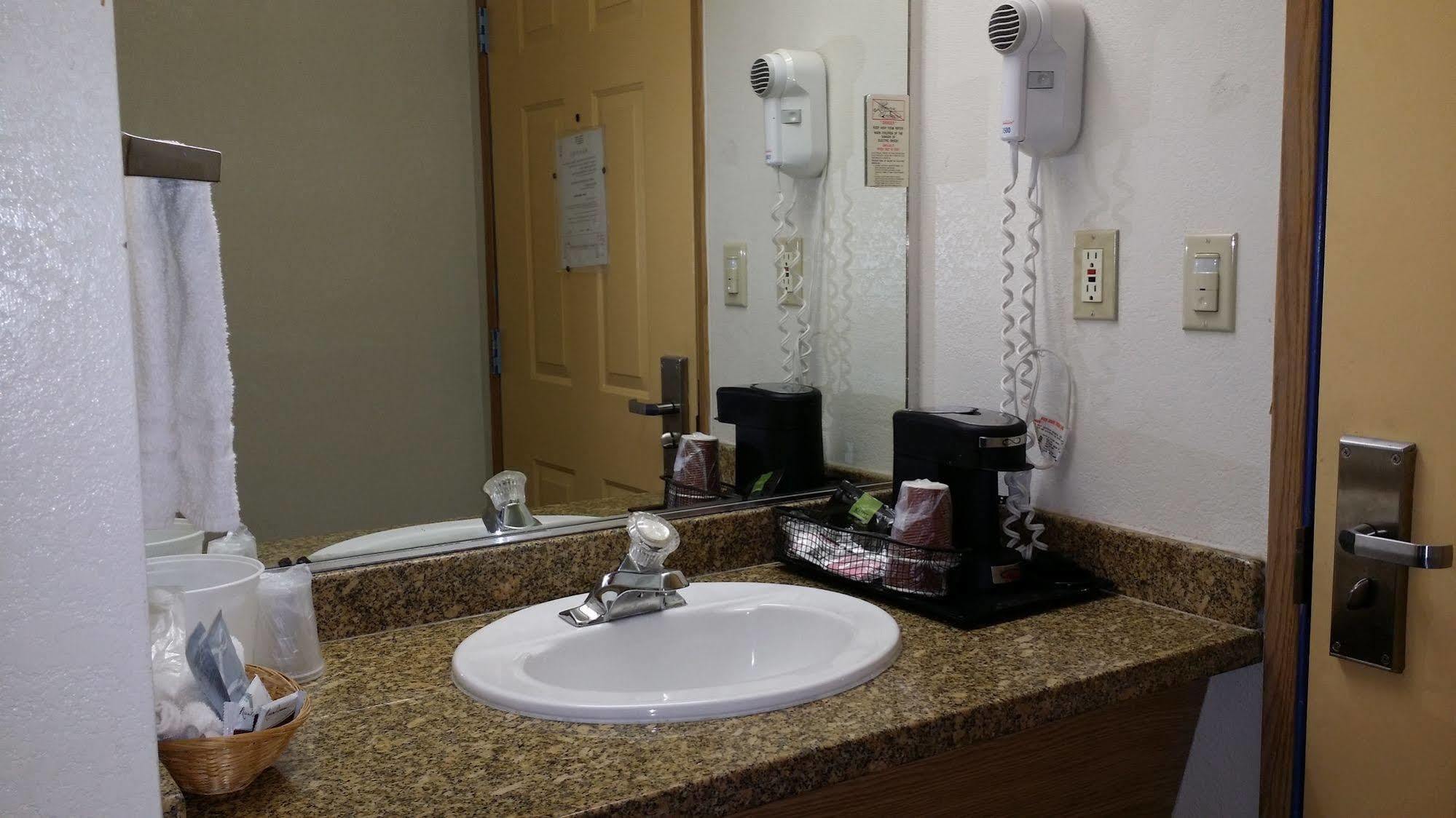 Budget Motel 2*